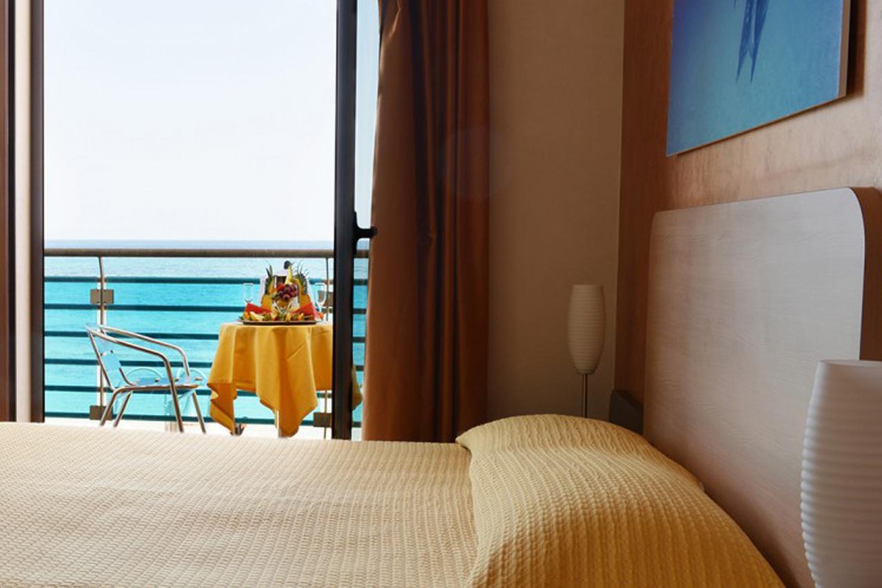 Hotel Mirage Torre Santa Sabina Zewnętrze zdjęcie