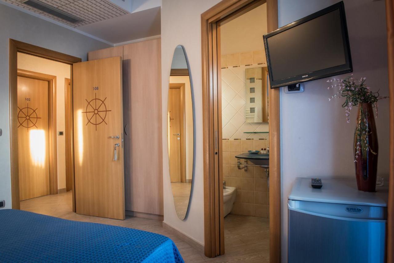 Hotel Mirage Torre Santa Sabina Pokój zdjęcie
