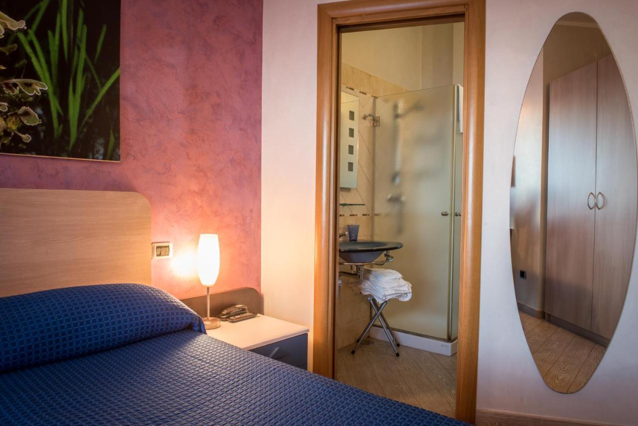 Hotel Mirage Torre Santa Sabina Pokój zdjęcie
