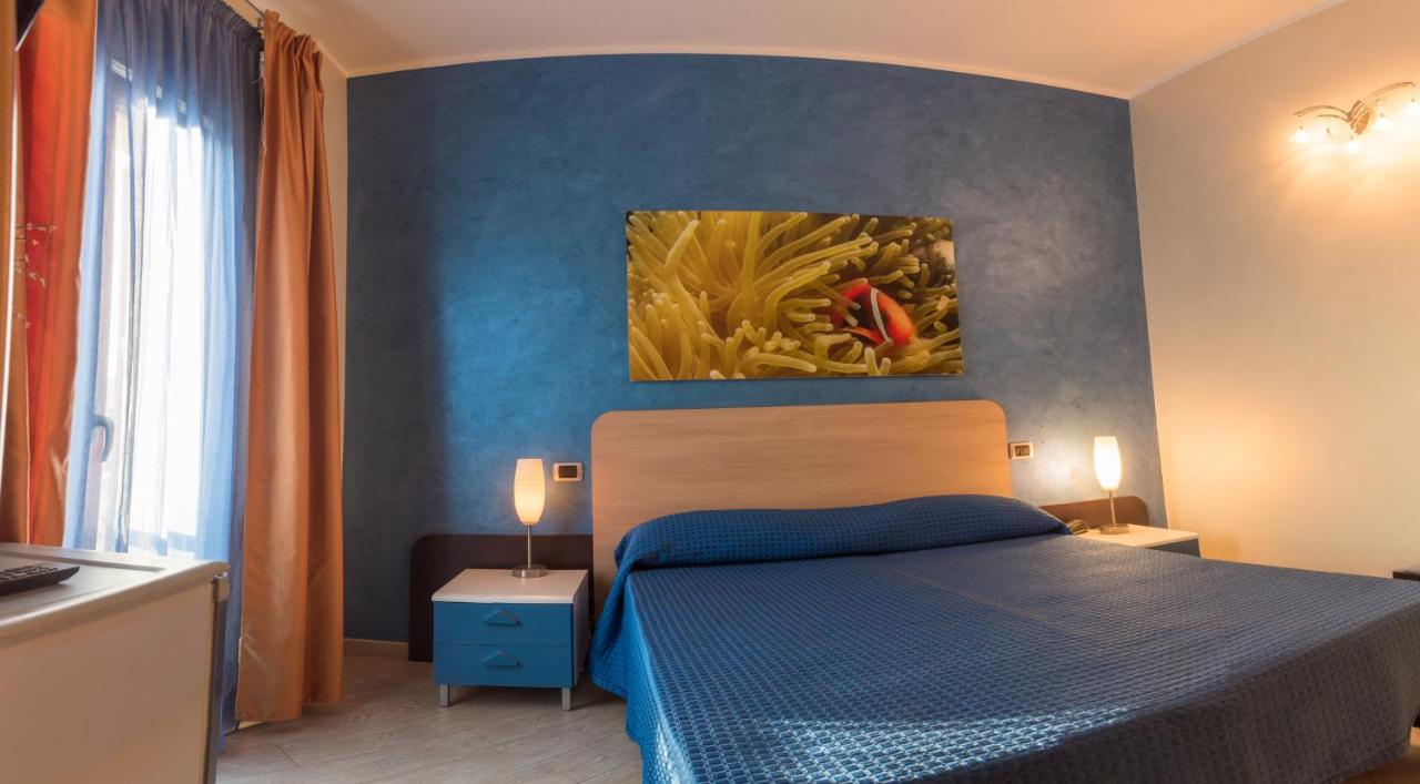 Hotel Mirage Torre Santa Sabina Pokój zdjęcie